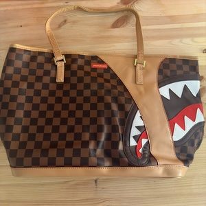 Spray ground Brown Purse
